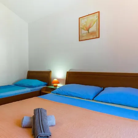 Apartment Awesome In W/ Wifi And 1 Bedrooms *